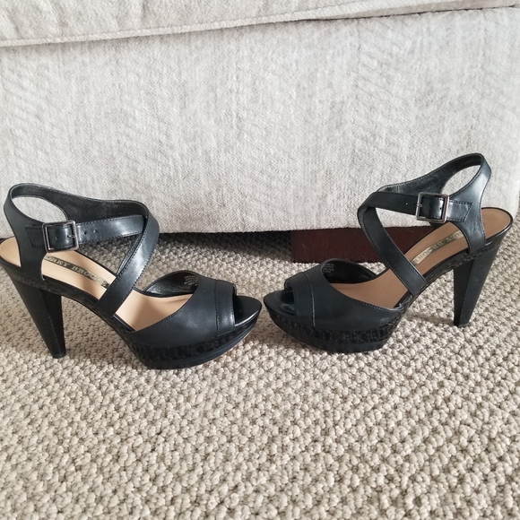 Audrey Brooke Black Leather Sandals Heels Size 6.5M - Picture 4 of 11